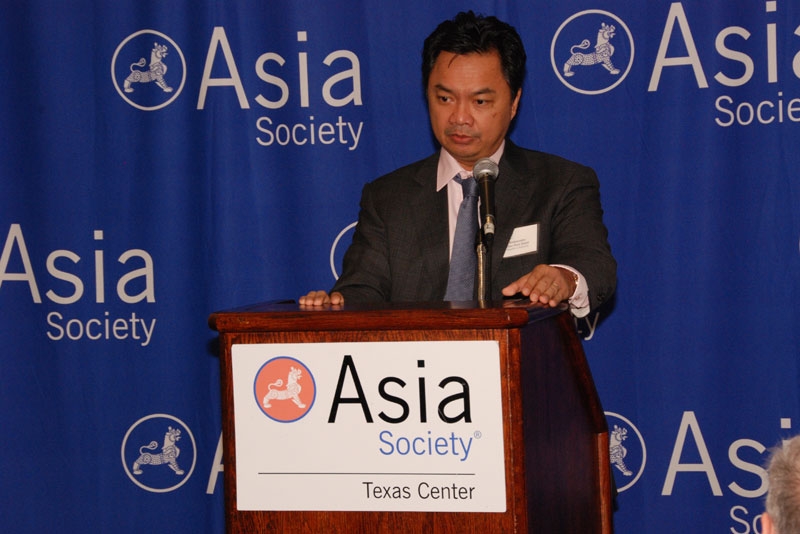 In Houston on Dec. 17, Indonesian Ambassador Dr. Dino Patti Djalal addressed the primacy of dimplomacy and soft power in his nation's foreign and domestic policy. (ASTC)