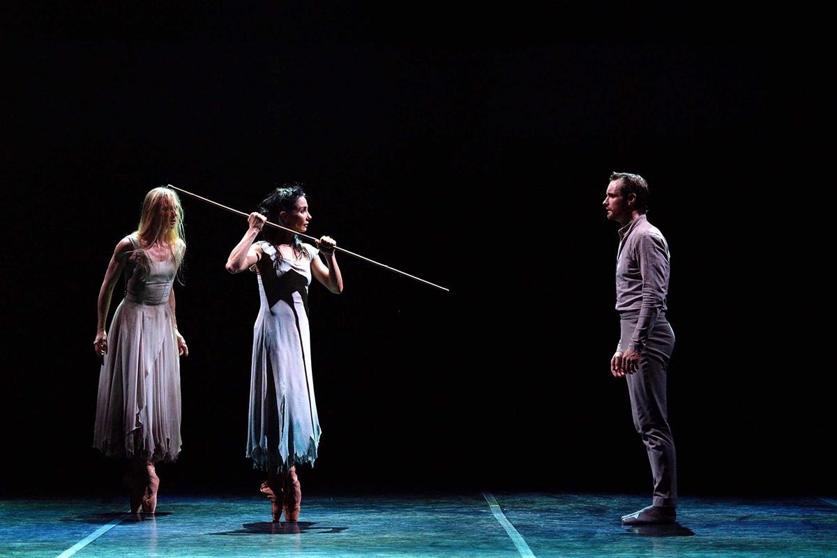 Stina Quagebeur, Tamara Rojo and James Streeter in Akram Khan's Giselle © Laurent Liotardo.