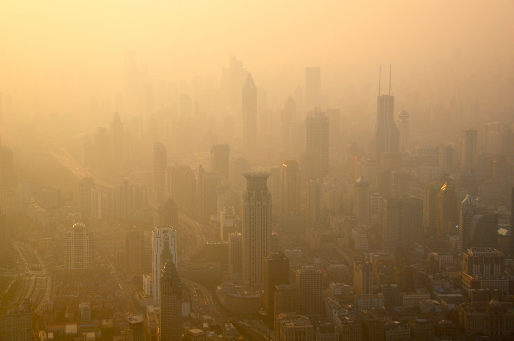 Pollution over Shanghai. (Shreyans Bhansali/Flickr)