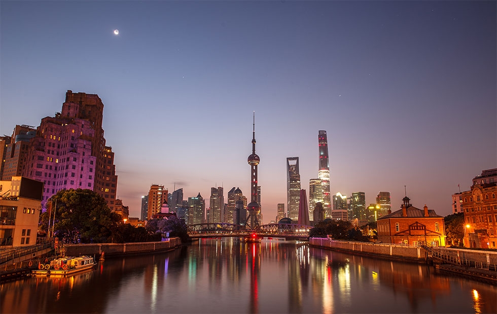 Shanghai at Twilight (Kevin Ho/Flickr)