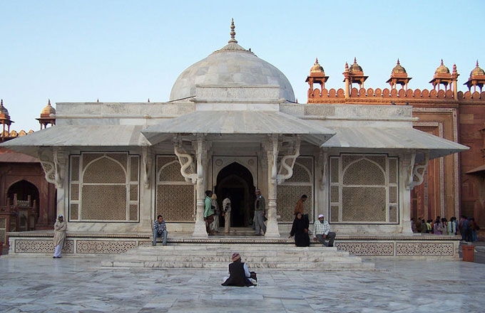 Tomb of Shaikh Salim Chisti, Sufi saint during Mughal Empire, in Uttar Pradesh.