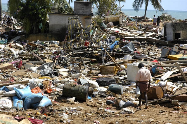 After the Tsunami in Sri Lanka (sarvodaya.org/Flickr)