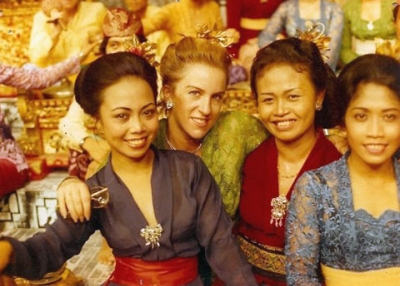 Future Asia Society Director of Cultural Programs and Performing Arts Rachel Cooper (2nd from left) with fellow dancers Dayu Wimba, Ni Ketut Arini and Ni Made in Bali, Indonesia. 