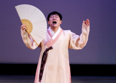 Lim Hyeun-bin at Asia Society New York on April 12, 2014. (Ellen Wallop/Asia Society)
