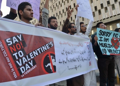 Pakistani men protest against Valentine's Day celebrations in Karachi on February 12, 2017.
