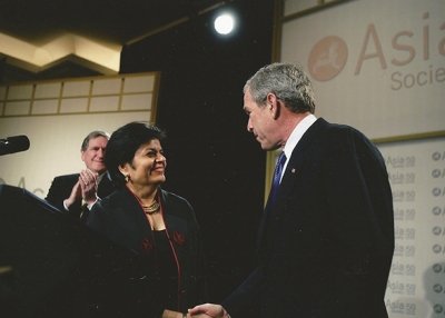 George W. Bush meets Asia Society President Vishakha Desai in 2006. (Paul Morse/White House)