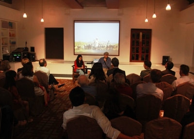 Author Hong Mei and photographer Tom Carter shared their travelling experiences at Asia Society Hong Kong Center on October 28, 2014.