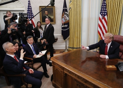 Liu He meets with Donald Trump in the Oval Office