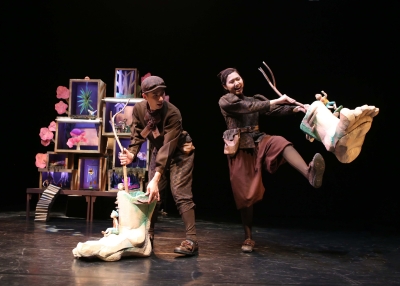 'The Selfish Giant' by Taiwan's The Puppet & Its Double Theater