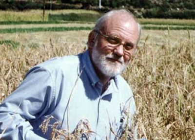Dr Robert Zeigler, Director General of the International Rice Research Institute (IRRI).