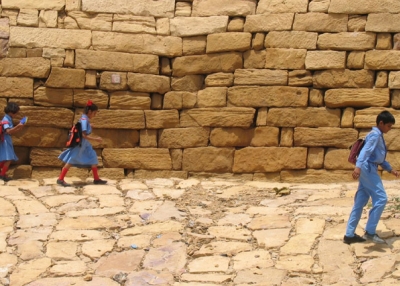 Schoolkids in Rajasthan, India. (asbjorn.hansen/flickr)