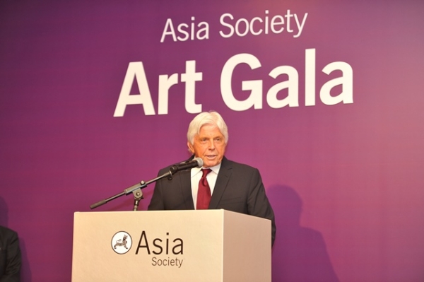 (L to R) Robert W. Miller at Asia Society’s second annual Art Gala on May 12, 2014. (Asia Society Hong Kong Center)