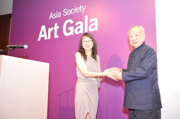 (L to R) Yeewan Koon and Liu Guosong at Asia Society’s second annual Art Gala on May 12, 2014. (Asia Society Hong Kong Center)