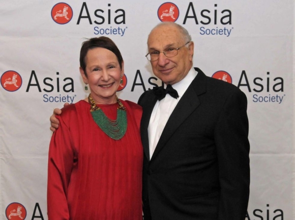 Ruth Newman, Asia Society Trustee Emerita, and Hal Newman, Asia Society Trustee. (Elsa Ruiz)
