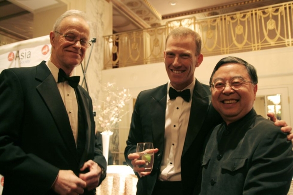 Former Asia Society President Bob Oxnam, former Asia Society Executive Vice President Jamie Metzl and Asia Society Co-Chair Ronnie Chan. (Noopur Agarwal)