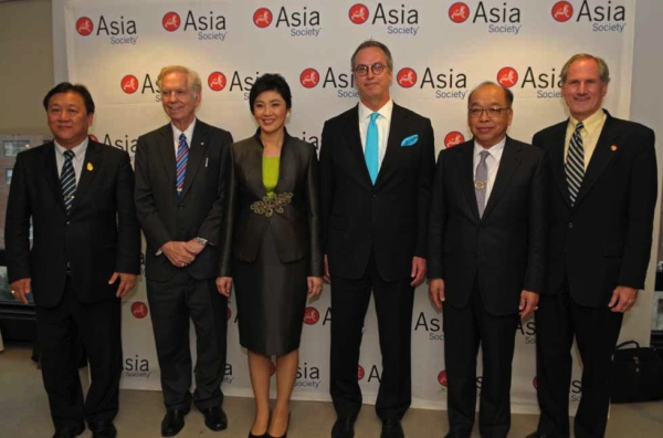 L to R: Thai delegate, Charles Foster, Yingluck Shinawatra, Eric G. John, Thai delegate, Asia Society Chief Financial Officer Don Nagle. (Elsa Ruiz)