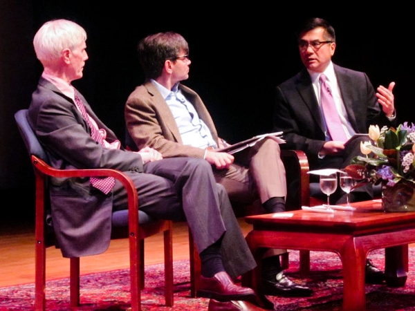 U.S. Ambassador to China Gary Locke (R) in conversation with George Stephanopoulos (C), of ABC News, and Orville Schell, Director of Asia Society's Center on U.S.-China Relations at Asia Society in New York on December 17, 2012. (Bill Swersey/Asia Society)