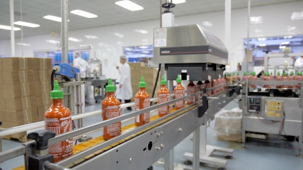 Production of Sriracha Hot Chili Sauce at Huy Fong Food’s Rosemead, CA building. (Griffin Hammond)
