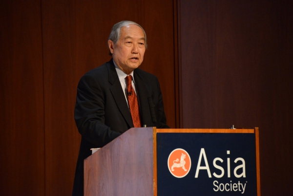 Grant Ujifusa of the Japanese American Citizens League speaks at Asia Society New York. (Kenji Takigami/Asia Society)