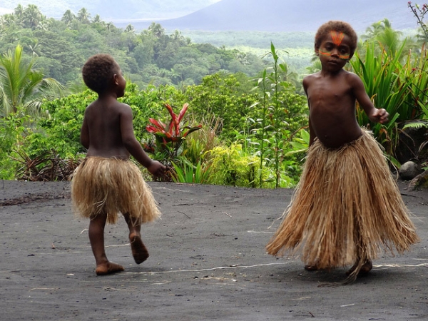 Melanesian children participate in a traditional tribal dance in Tafea, Vanuatu on November 10, 2013. (Thomas Ballandras/Flickr)