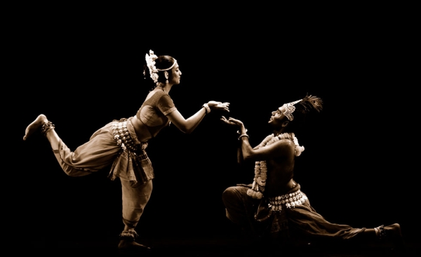 Framing the Hindu god Krishna as the ultimate embodiment of love, and focusing on Radha’s all-consuming love for him, choreographer and Artistic Director Ramli Ibrahim describes this piece as a “dance that is a celebration and liberation of the body, mind, and soul.”(Sutra Dance Theater)