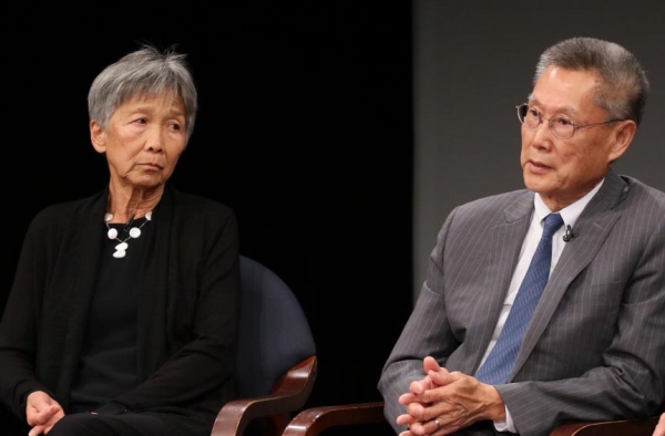 Thomas and Hwei Lin Sung speak at Asia Society in New York on September 6, 2017. (Ellen Wallop/Asia Society)