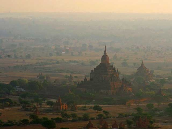 Sunrise in Bagan, Myanmar, home to thousands of temples, pagodas and monasteries built from the 9th to 13th centuries CE. (jmhullot/Flickr)
