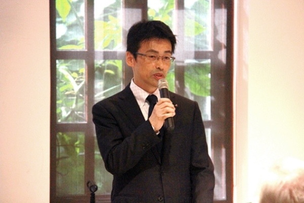 Takashi Wakamiya san explained the purpose and meaning behind Japanese lacquer art at Asia Society Hong Kong Center on November 30, 2014.