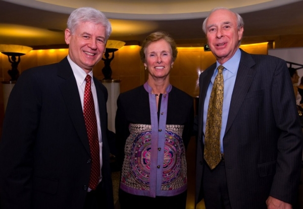 L to R: Christopher Marut and Mrs. and Mr. Richard Mueller. (Asia Society Hong Kong Center)