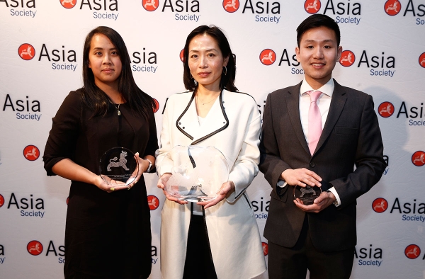 BNY Mellon Accepts Award at Asia Society