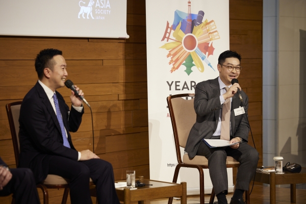 Ronald Chan speaking to the audience