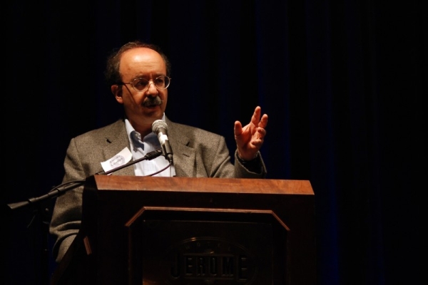 Amory Lovins addresses an audience at an event in 2012.