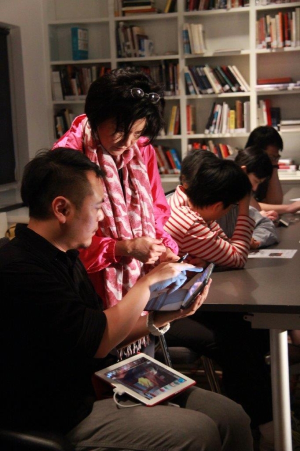 App Workshop – An Exercise with Light and Shadows by exhibition participating artist Chow Chun-fai