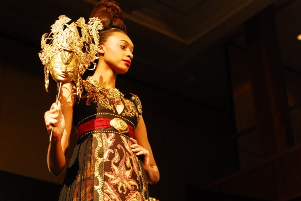 Backed by the Indonesian Embassy in Washington, the American Batik Design Competition is intended to give batik a more prominent role in the international fashion industry.