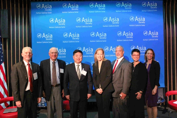 Speakers pose for a photo at a May 12 event exploring education in today’s globalized world. The event preceded ASNC’s 11th Annual Dinner, our largest fundraiser of the year, that same evening.