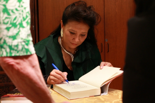 Chang signing books after her talk (Asia Society)

