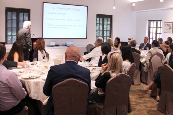 U.S. journalist and scholar Tom Plate led a luncheon discussion on leadership at Asia Society Hong Kong Center. (Asia Society Hong Kong Center) 