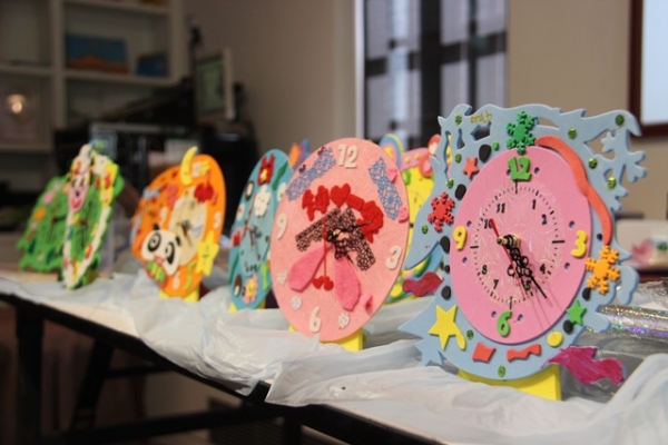 Kids had the opportunity to create their own unique clocks on June 29, 2014 (Asia Society Hong Kong Center)