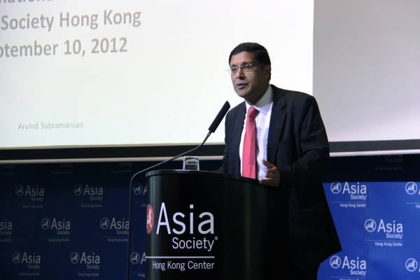 Arvind Subramanian, Senior Fellow of Peterson Institute for International Economics, delivering his speech at Asia Society Hong Kong Center on September 10, 2012. (Asia Society Hong Kong Center)