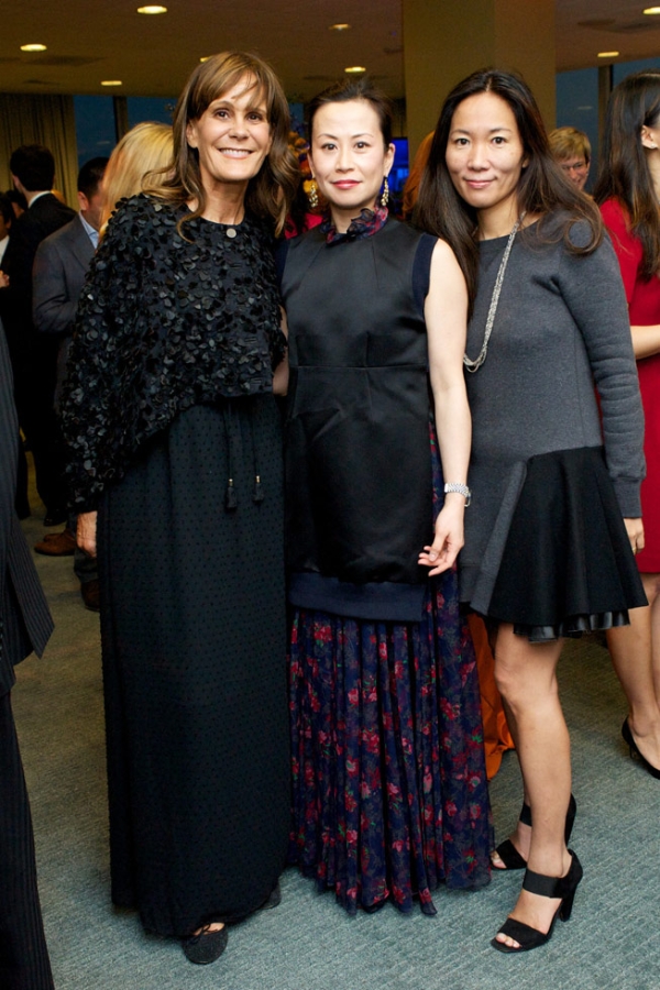 L to R: Julie Gilhart, Miki Higasa, and Kikka Hanazawa, the Fashion Girls for Humanity. (Ann Billingsley/Asia Society)
