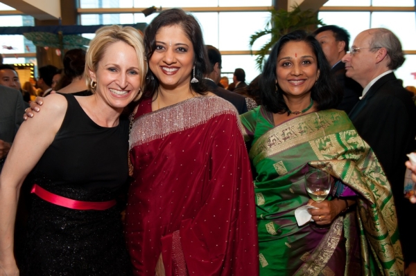 L to R: Martha Blackwelder, Executive Director, Asia Society Texas Center, with guests Vani Rao and Sudha Mani. (Jeff Fantich Photography)