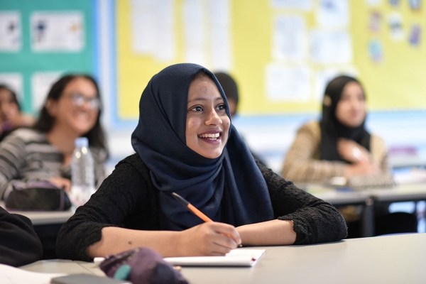 Students at Mulberry School for Girls in London (Philip Meech/Asia Society)
