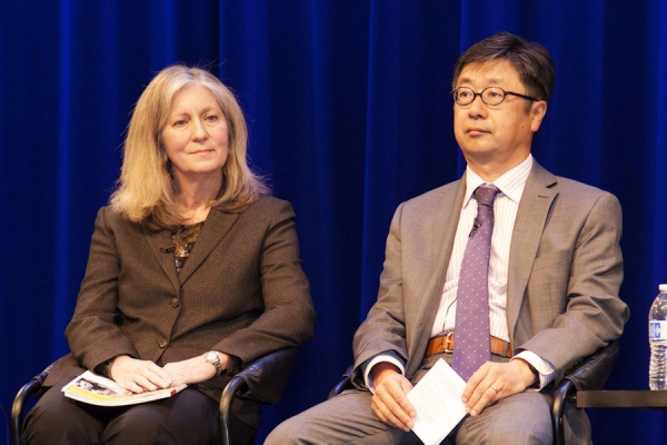 Lynn Price of Lawrence Berkeley National Laboratory and Jiang Lin of the Energy Foundation (Lisa Sze Photography)