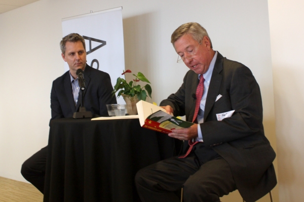 Award-winning journalist Dan Washburn in conversation with former Treasurer of the U.S. Golf Association Fredric Nelson