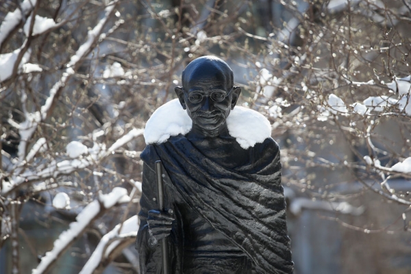 Snow blankets the shoulders of a statue of Mahatma Gandhi in Union Square, New York City on February 9, 2013. (John Moore/Getty Images)