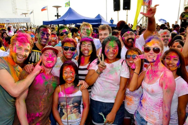 All smiles at the Holi Festival (Photo Credit: Richmond Chi)